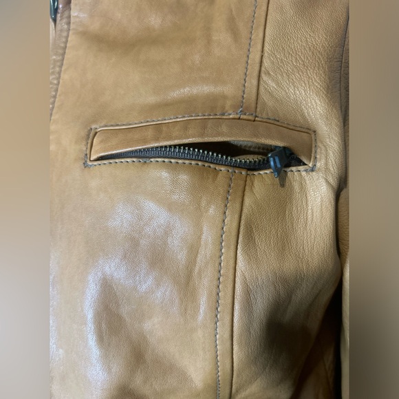 Vintage Banana Republic Camel leather utility moto jacket - Picture 4 of 14